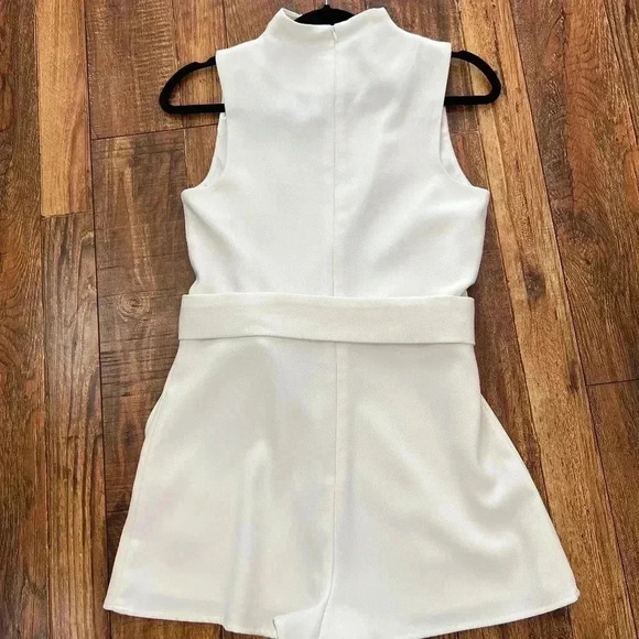 Keepsake Cream Ivory White Romper With Sash S - Picture 8 of 11